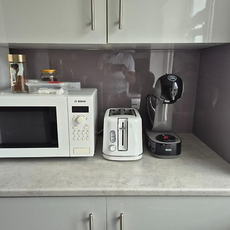 Lovely & Beautiful 2 Bed-Apartment In Borehamwood Luaran gambar