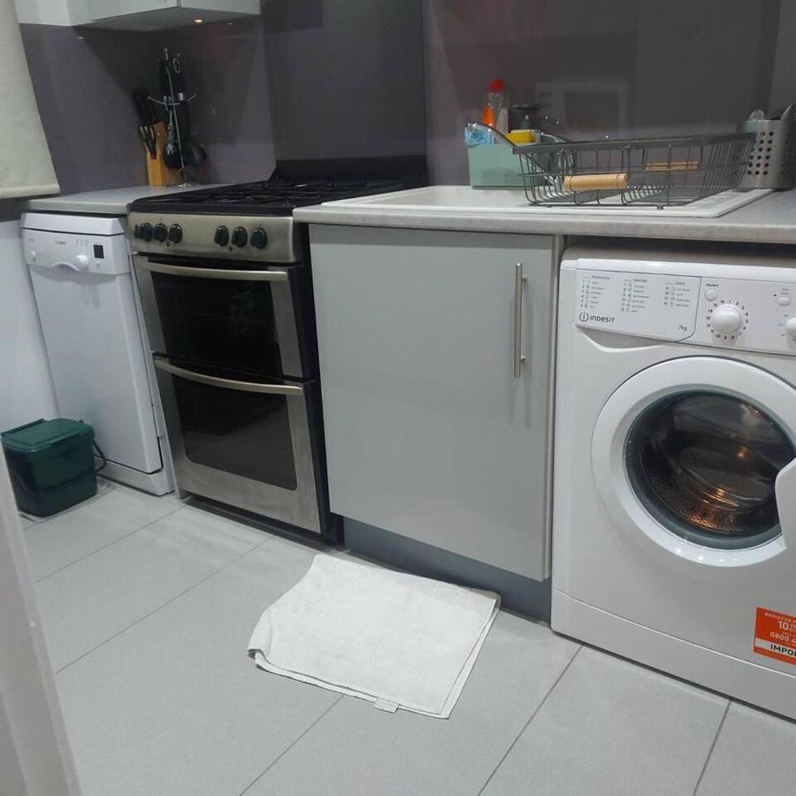 Lovely & Beautiful 2 Bed-Apartment In Borehamwood Luaran gambar