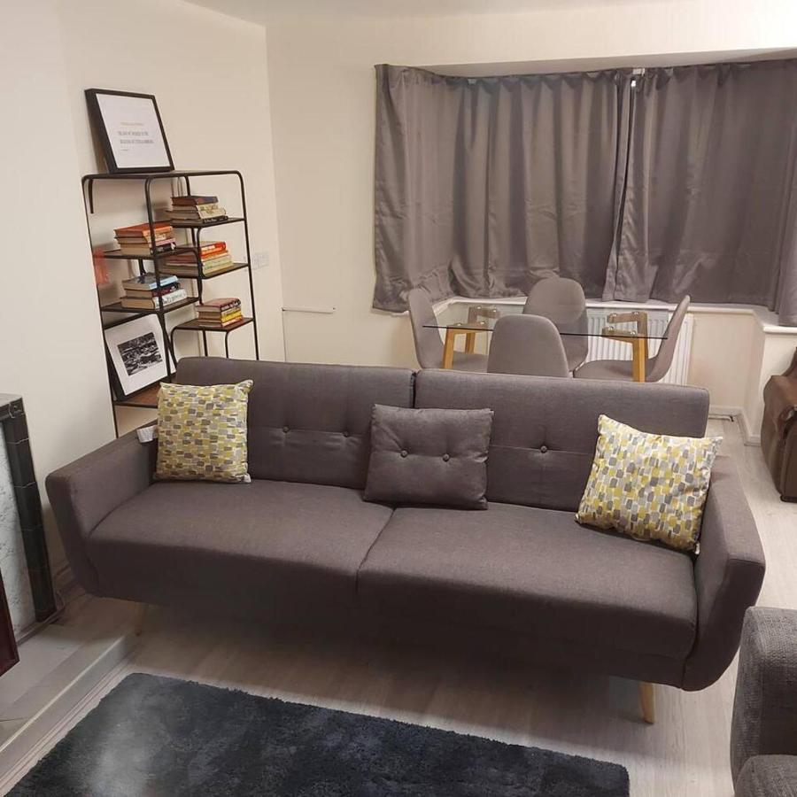 Lovely & Beautiful 2 Bed-Apartment In Borehamwood Luaran gambar