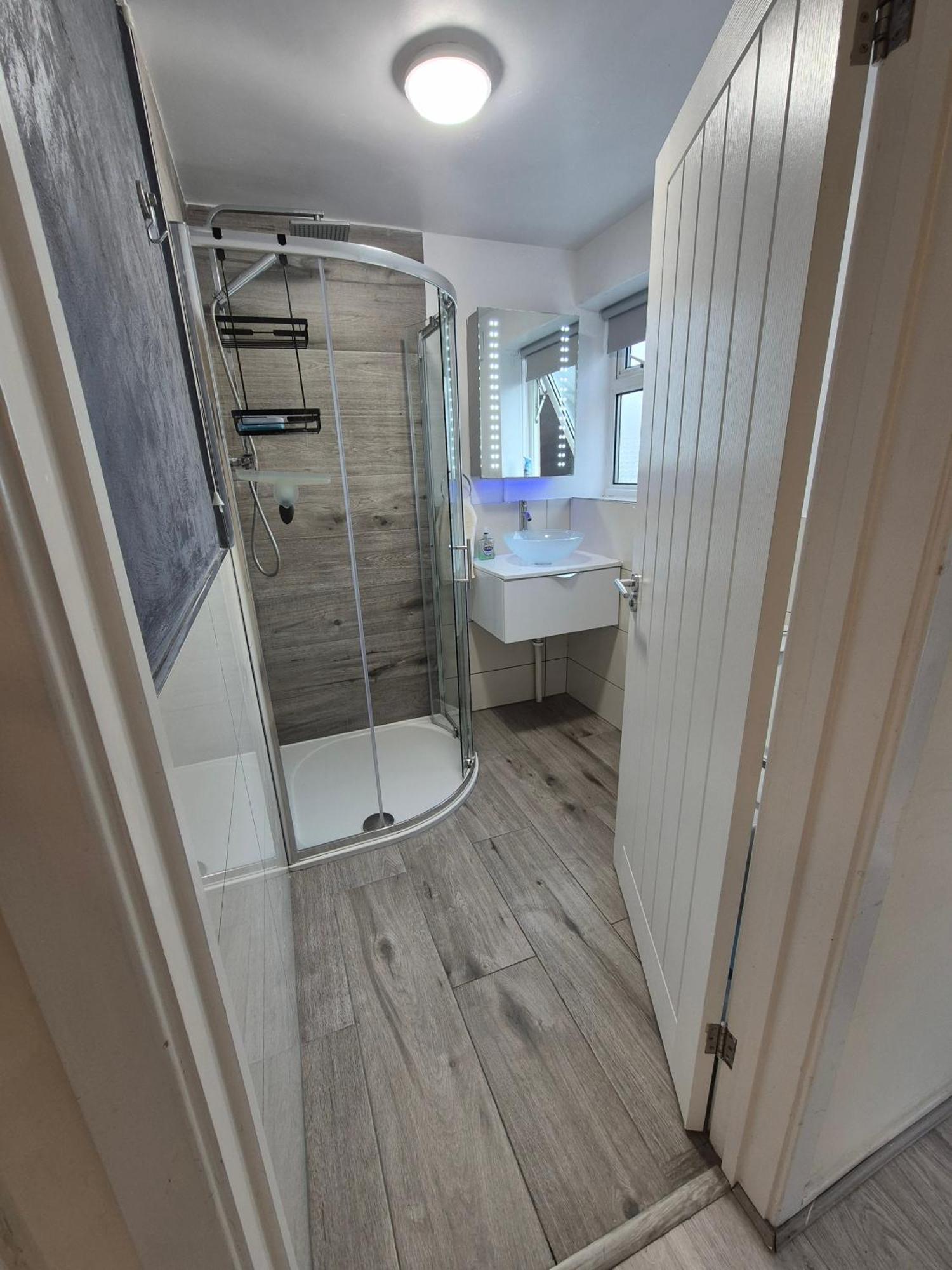 Lovely & Beautiful 2 Bed-Apartment In Borehamwood Luaran gambar
